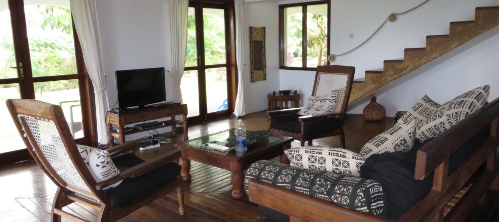 Enjoy movies in the lounge at Villa Turquoise, Zanzibar, Tanzania (Mango staff photo) - Image 7