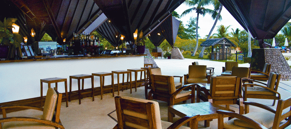 The open-air bar at New Emerald Cove, Praslin, Seychelles - Image 7