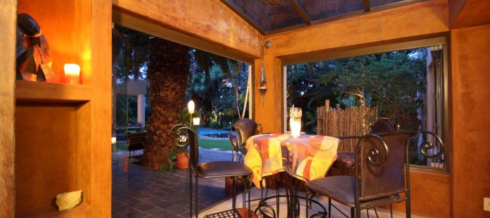 African Rock Hotel - Bar Area - Image 6