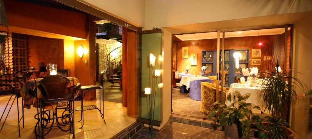 African Rock Hotel Patio - Image 16