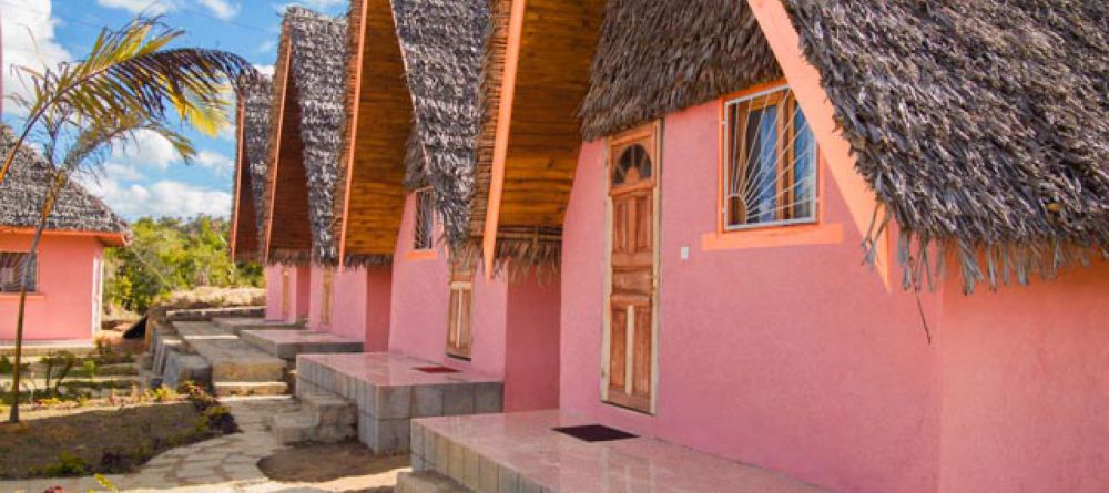 Analamazaotra Hotel - Image 2