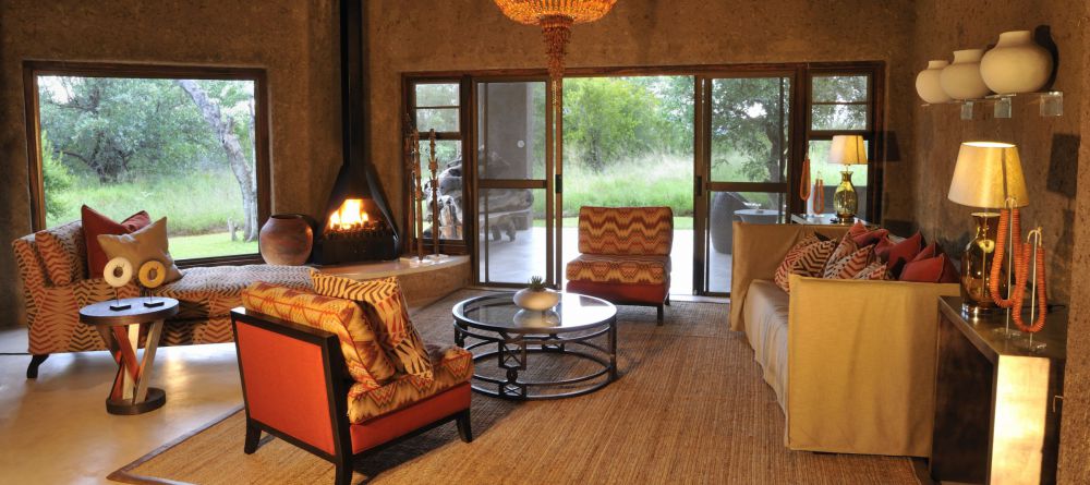 Amber Presidential Suite Lounge - Image 2