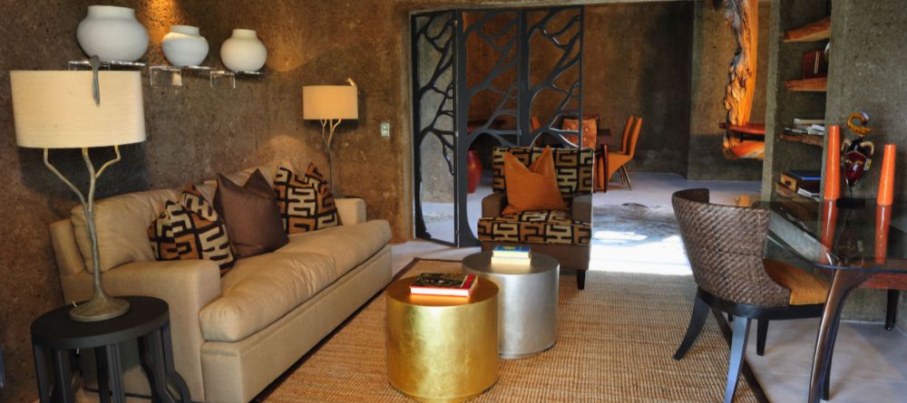 Amber Presidential Suite Lounge - Image 4