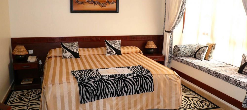 African Tulip - Image 4