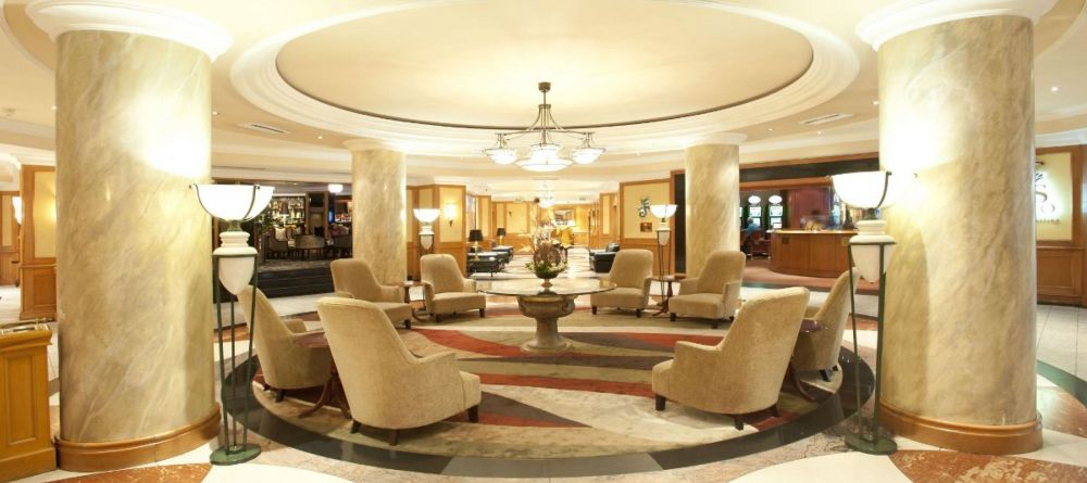 The bar and lounge area at Kalahari Sands Hotel, Windhoek, Namibia - Image 2