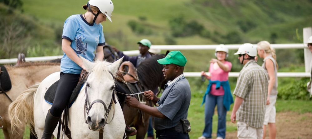 Cathedral Peak Hotel, Drakensberg Mountains, South Africa - Image 9