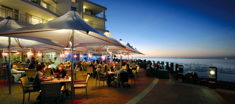 Dining terrace at Radisson Blu Waterfront - Image 5