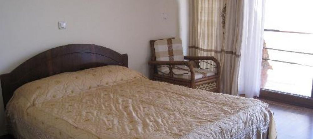 Bedroom at Mountain View Hotel - Image 3