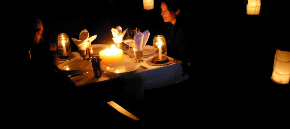 Candlelit dinner on safari - Image 7