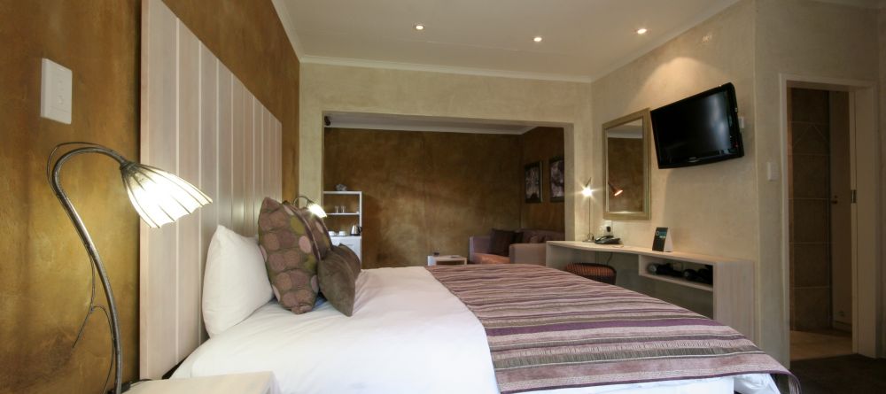 Executive Suite 1B at the African Rock Hotel - Image 15