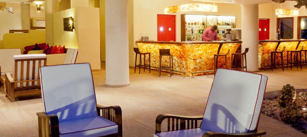 Sip custom cocktails at the Baobab Bar at Essque Zalu Zanzibar, Zanzibar, Tanzania - Image 13