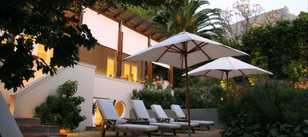 Four Rosmead Outdoor Patio - Image 5