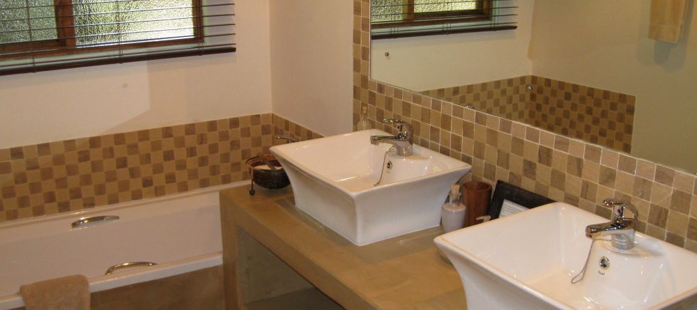 Fugitives\' Drift, Drakensburg Mountains, South Africa - Image 9