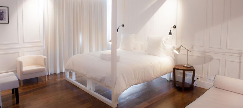 Grand Urban Hotel - Image 1