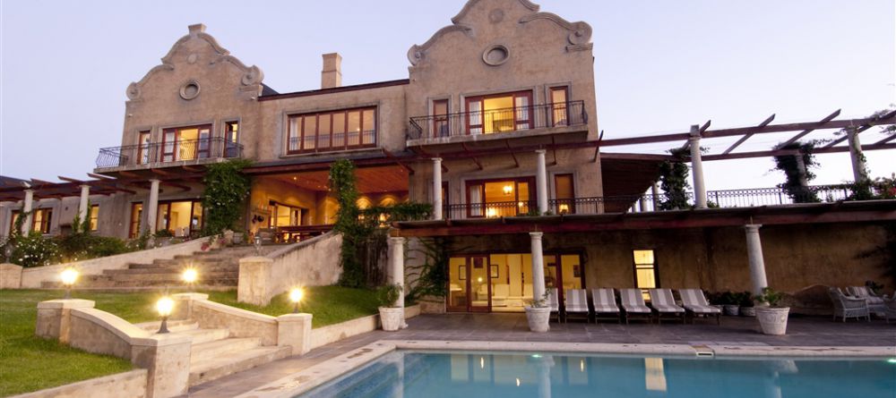 Kurland Hotel Villa dusk - Image 1