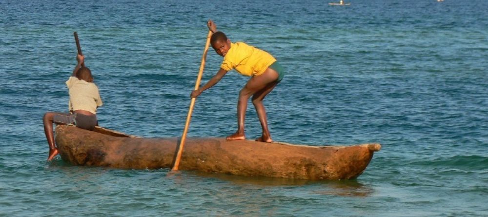Lake Malawi boys - Image 2