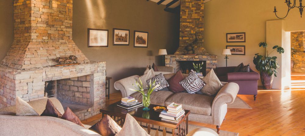 Living Area - Image 9