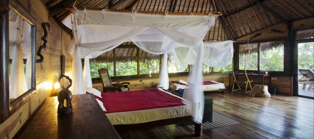 Come enjoy our dazzling surroundings. With sparkling blue seas, verdant rainforests, abundant wildlife and distant mountains this small and intimate lodge offers you your choice of serenity or adventure. You can have it all. Leave your stresses and strain - Image 2