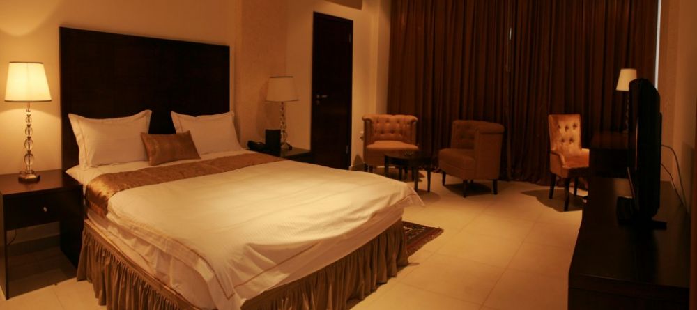 Mikhael's Hotel Executive Room - Image 2