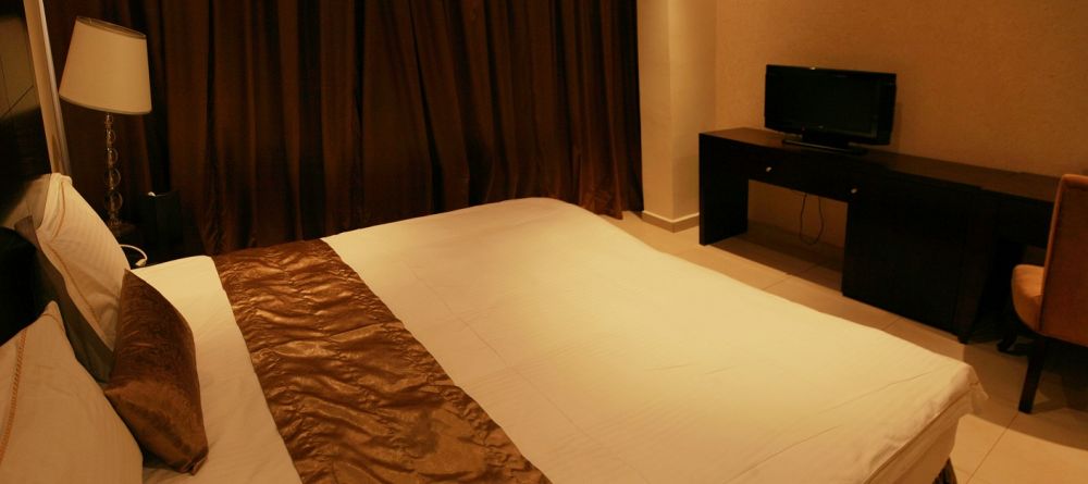 Mikhael's Hotel Standard Room - Image 6