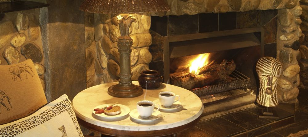 Mkuze Falls Lodge Lounge - Image 16