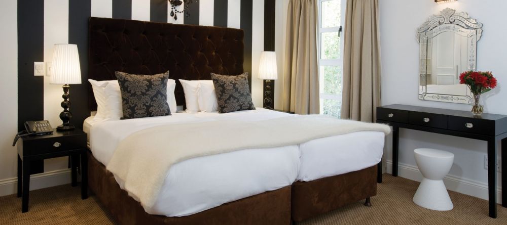 Romney Park Luxury Suites Bedroom - Image 3