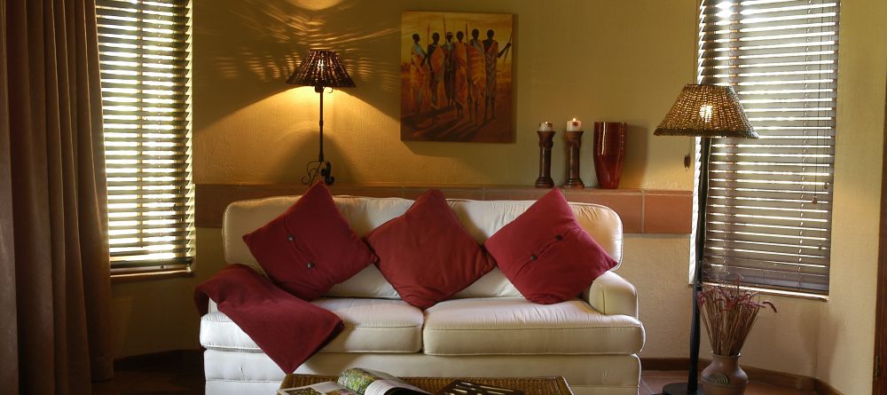 N'Kaya Lodge - Suite Lounge - Image 4