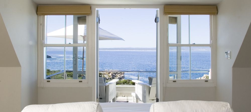 Ocean Eleven Guesthouse - Honeymoon Suite - Image 4