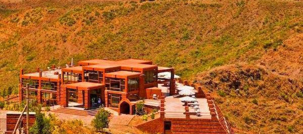 Mountain View Hotel exterior - Image 4