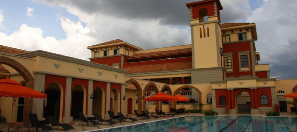 Enjoy the pool at Serena Lake Victoria Hotel - Image 2