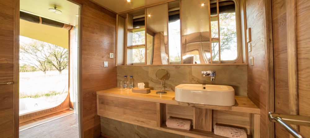 Ensuite Bathroom - Image 2