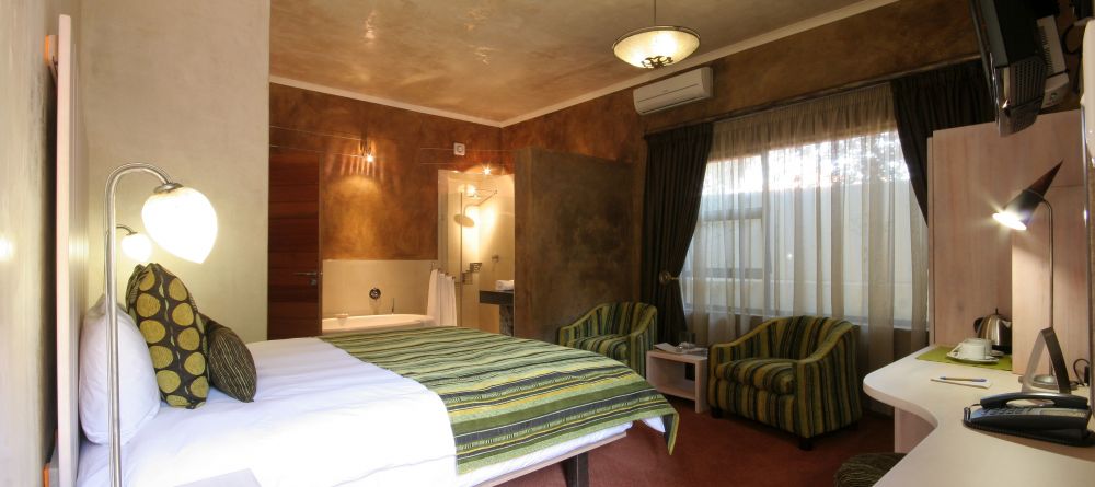 Room 5 at the African Rock Hotel - Image 2