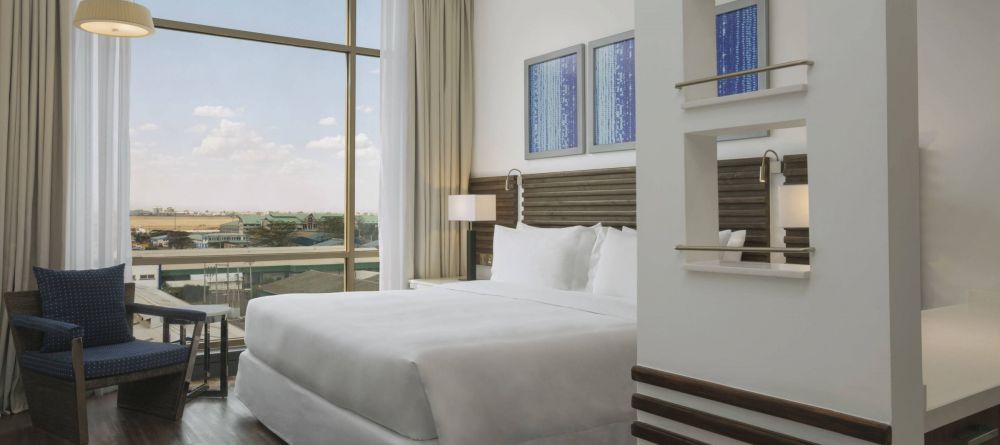 Four Points Airport Hotel - Image 2