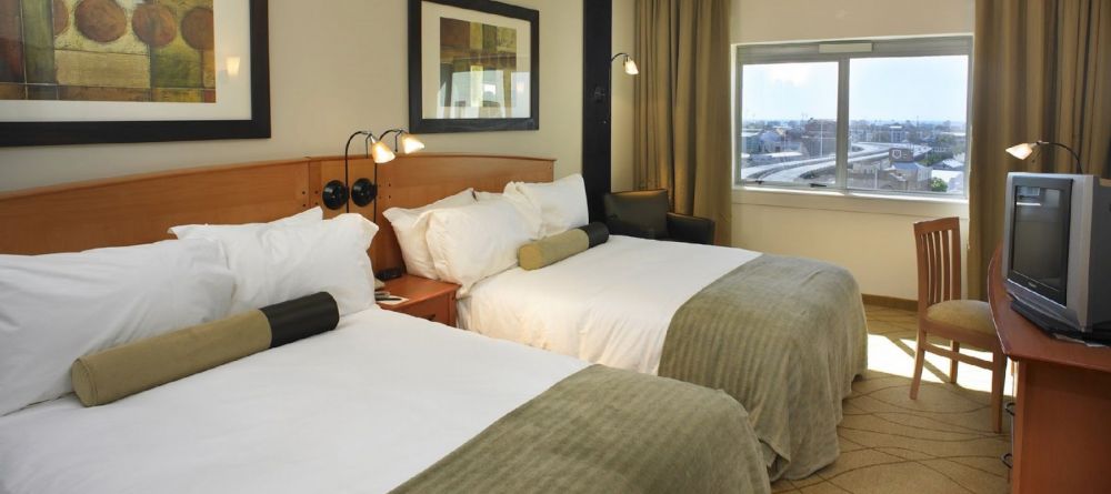 Southern Sun Waterfront Cape Town - Image 2