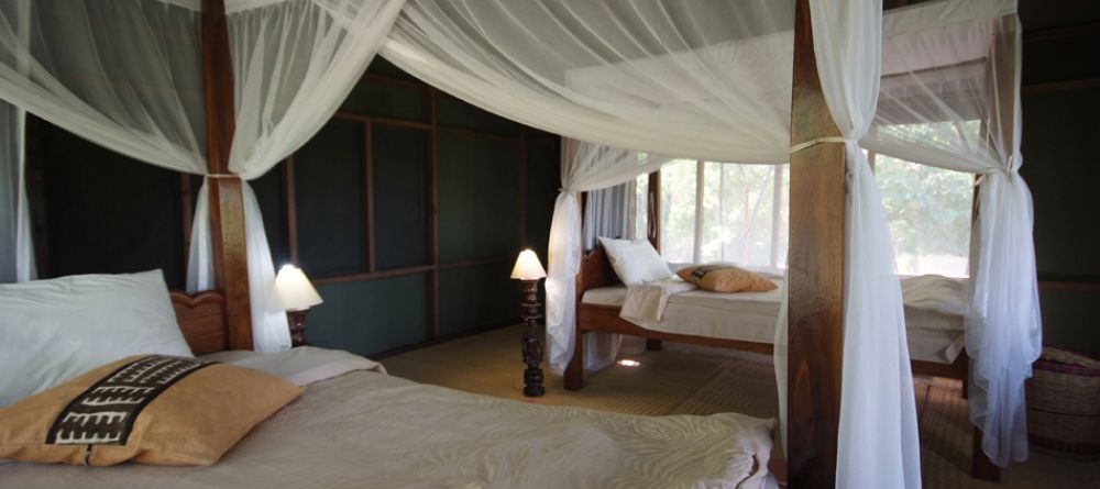 Tented banda interior at Sable Mountain Lodge, Selous National Park, Tanzania - Image 7