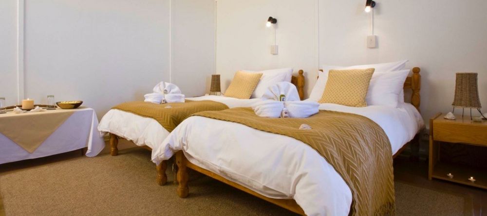 Terrace Bay Lodge Bedroom - Image 7