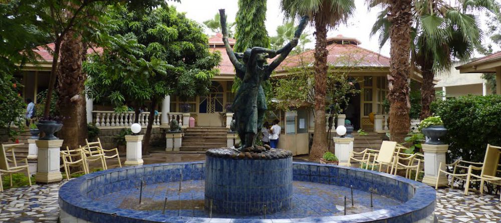 Tourist Hotel - Image 4