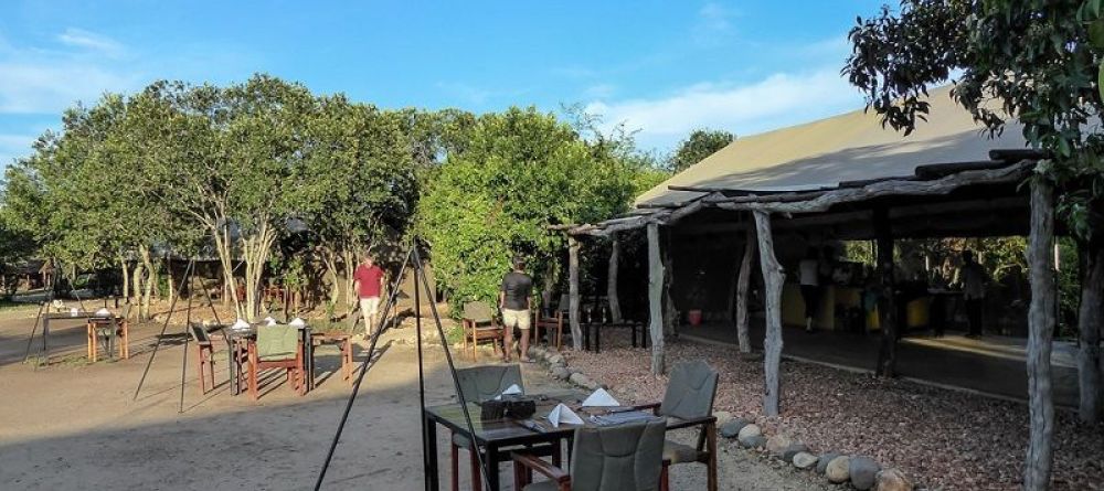 Bush Lodge - Outdoor Restaurant - Image 4