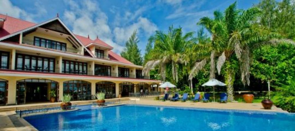 The Wharf Hotel pool - Image 5