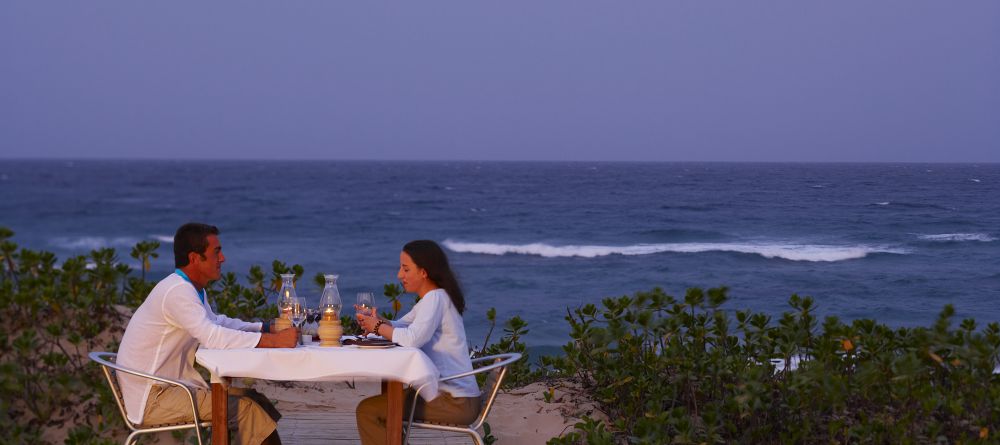 Thonga Beach Lodge - Beach Deck with Moon - Image 12