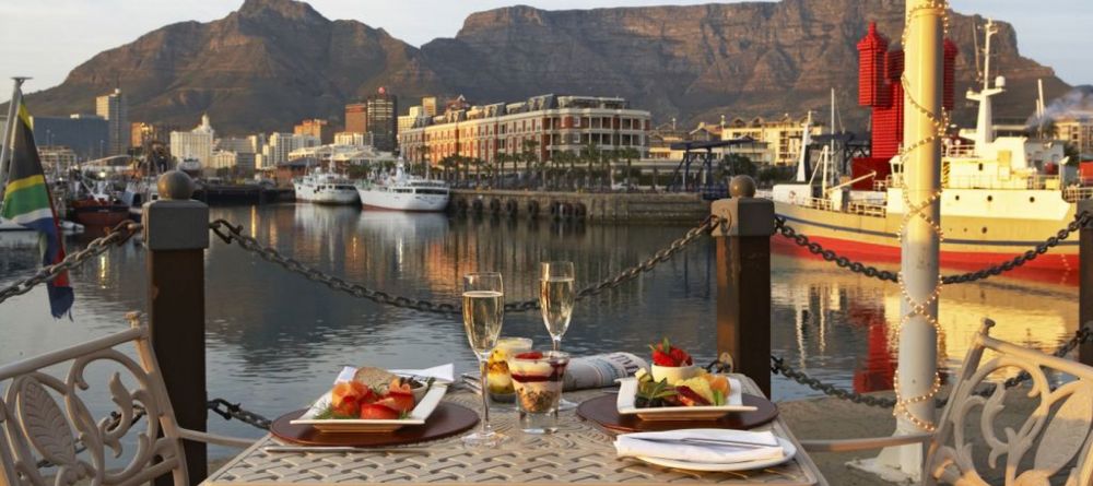 Villa Sunshine waterfront restaurant - Image 3