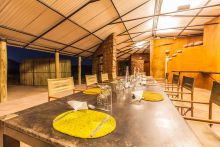 Etendeka Mountain Camp - Dinning area