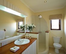 The bathroom at Hogmead, Nairobi, Kenya