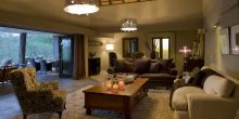 The spacious lounge at Chitwa House, Sabi Sands Game Reserve, South Africa