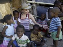 Doro Nawas Camp, Damaraland, Namibia Â© Dana Allen