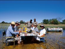 Lunch in the river on Mana Pool Canoe Trails, Mana Pool National Park, Zimbabwe (Wilderness Safaris)