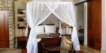 A guest suite at Shumbalala Game Lodge, Thornybush Game Reserve, South Africa