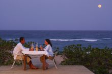Thonga Beach Lodge - Beach Deck with Moon